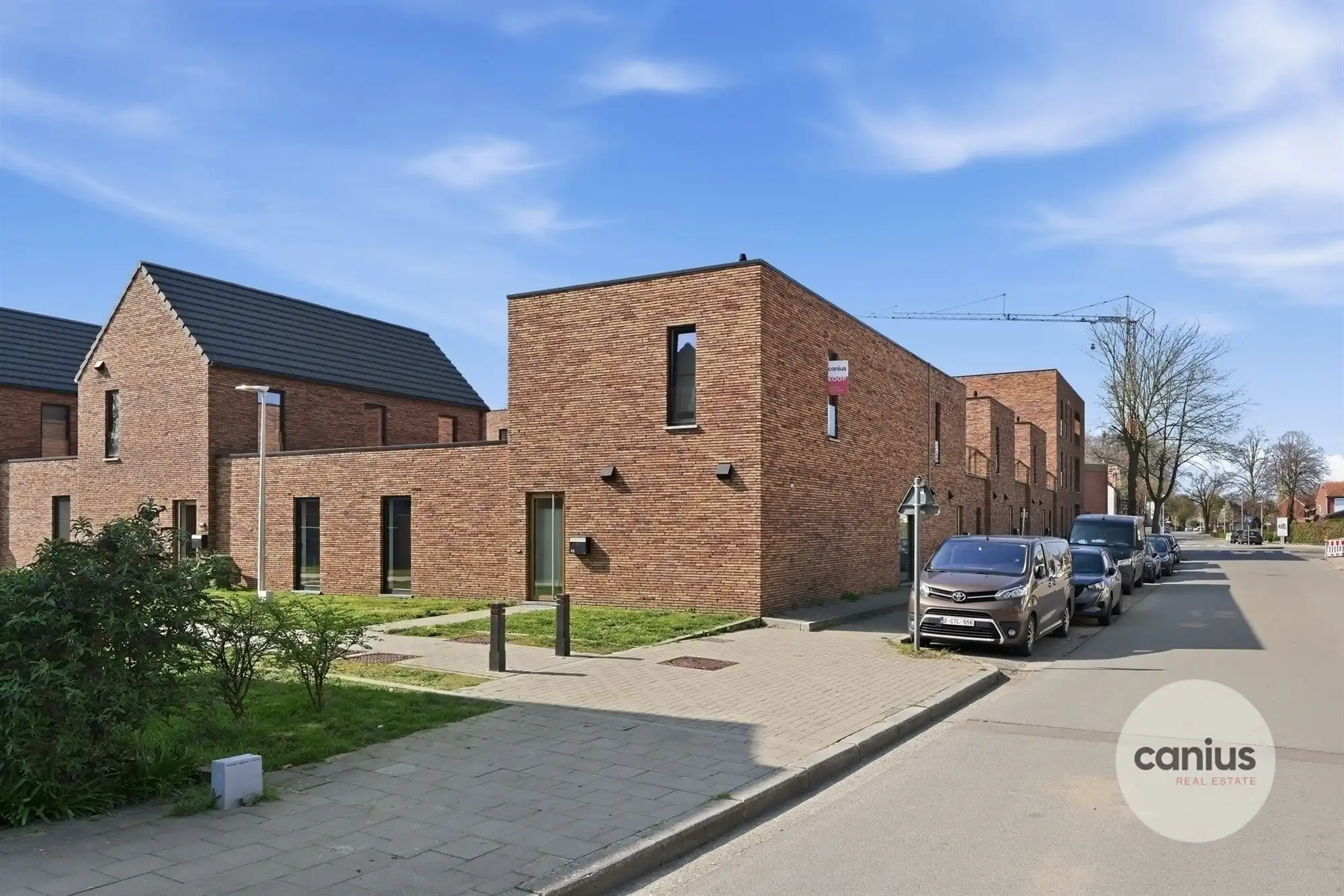 RECENTE WONING MET 3 SLKS NABIJ HET STADSCENTRUM foto {{pictureIndex}}