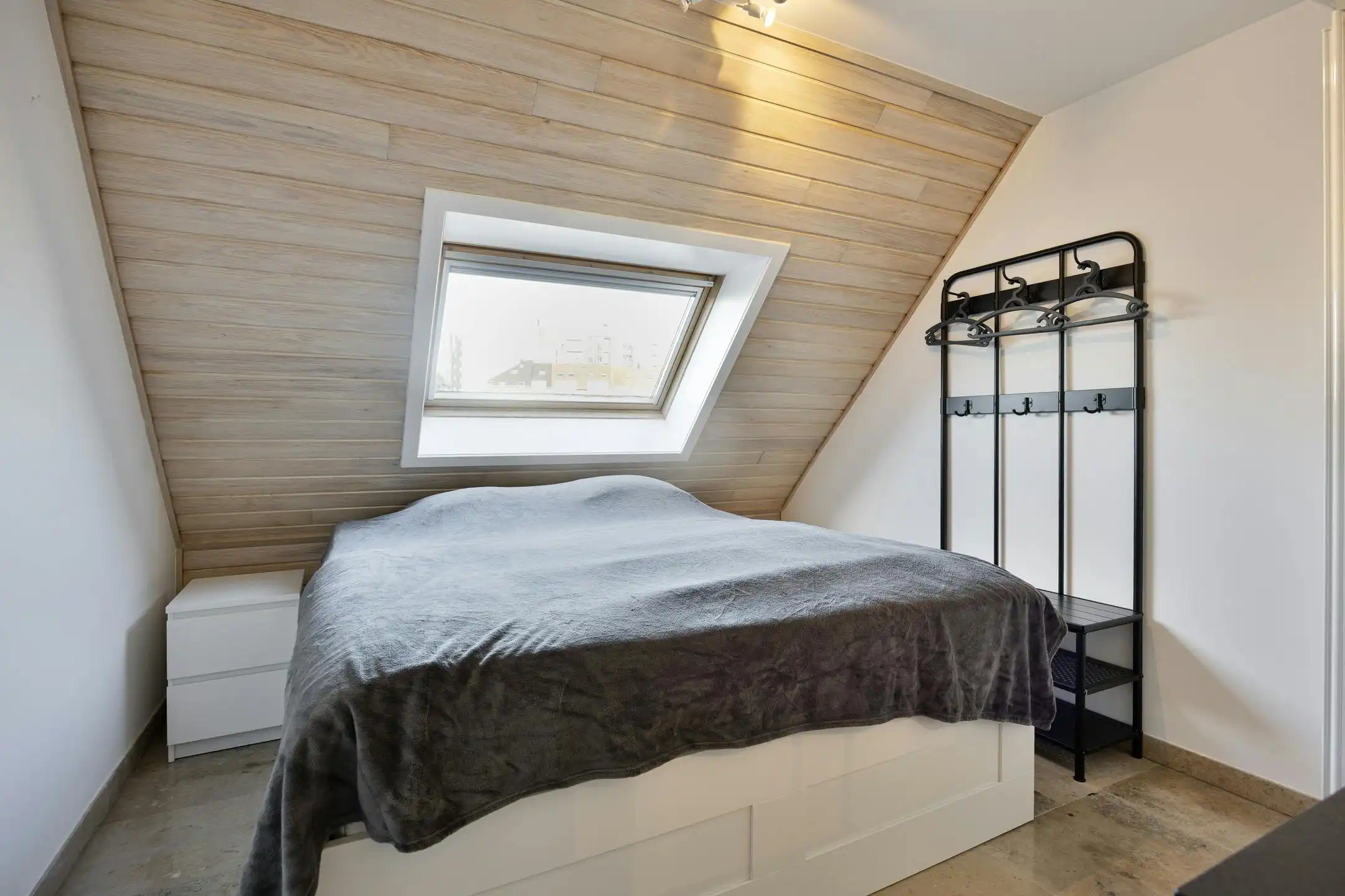 Lichtrijk duplex appartement te koop in Blankenberge foto 7