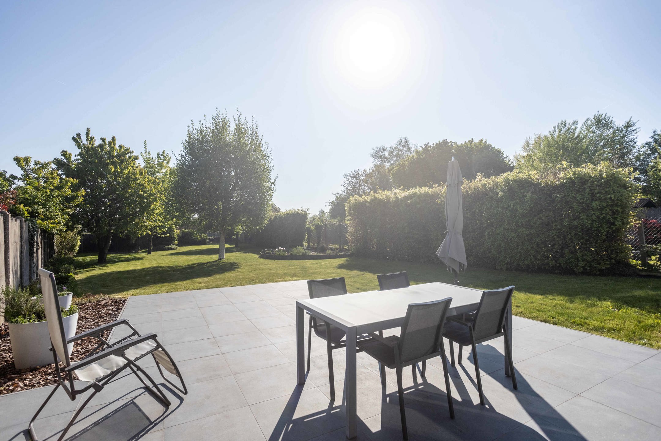 Unieke burgerwoning met tuin en perceel bouwgrond met garage foto 13