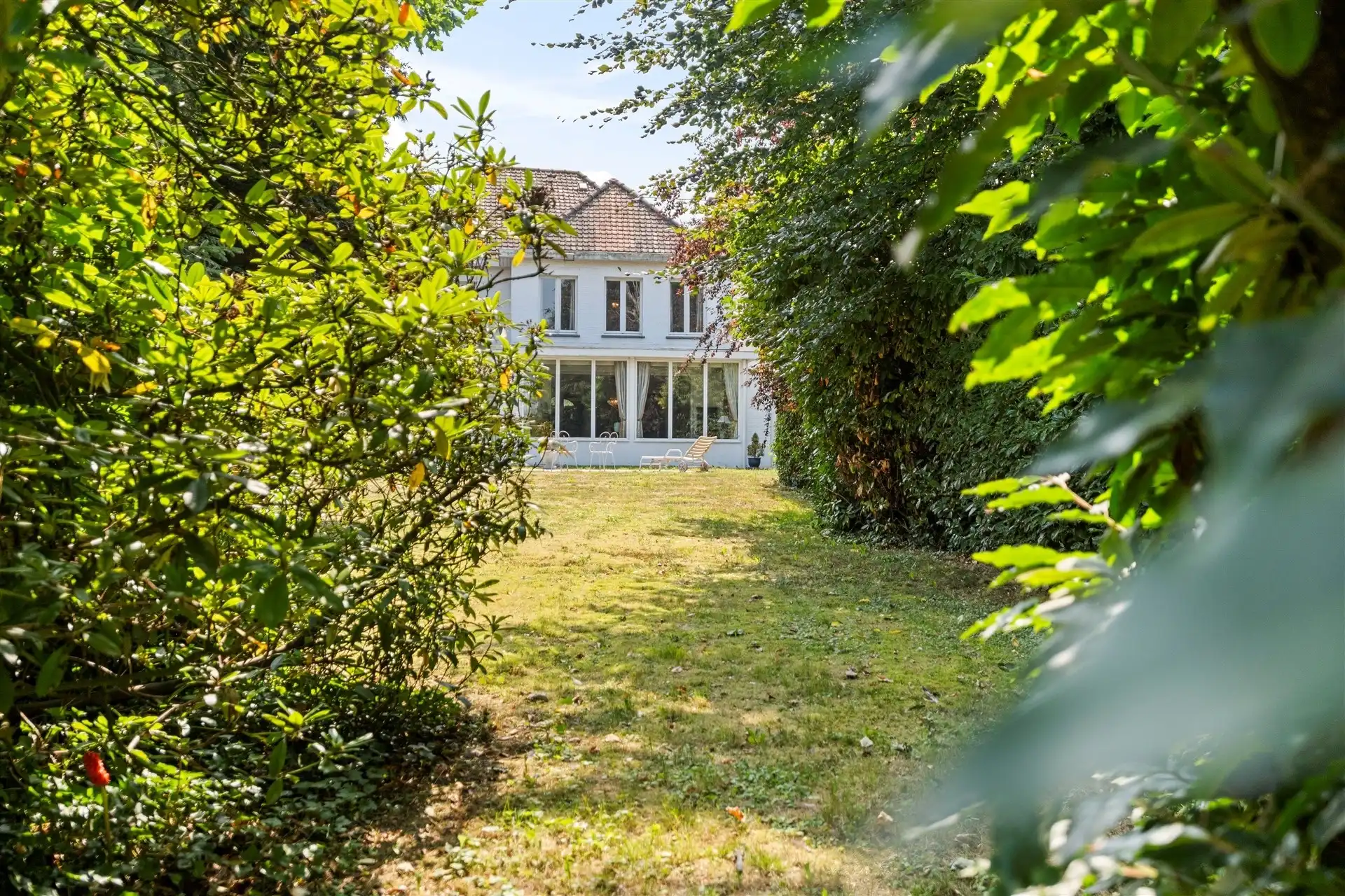 Voormalige dokterswoning, zeer unieke woning mt grote oppervlakten foto 2