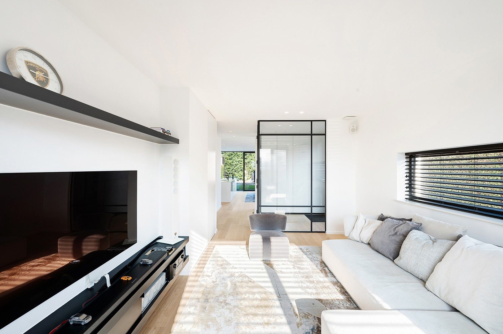 Hedendaagse, recente koppelwoonst centraal gelegen te oud-Knokke. foto 3