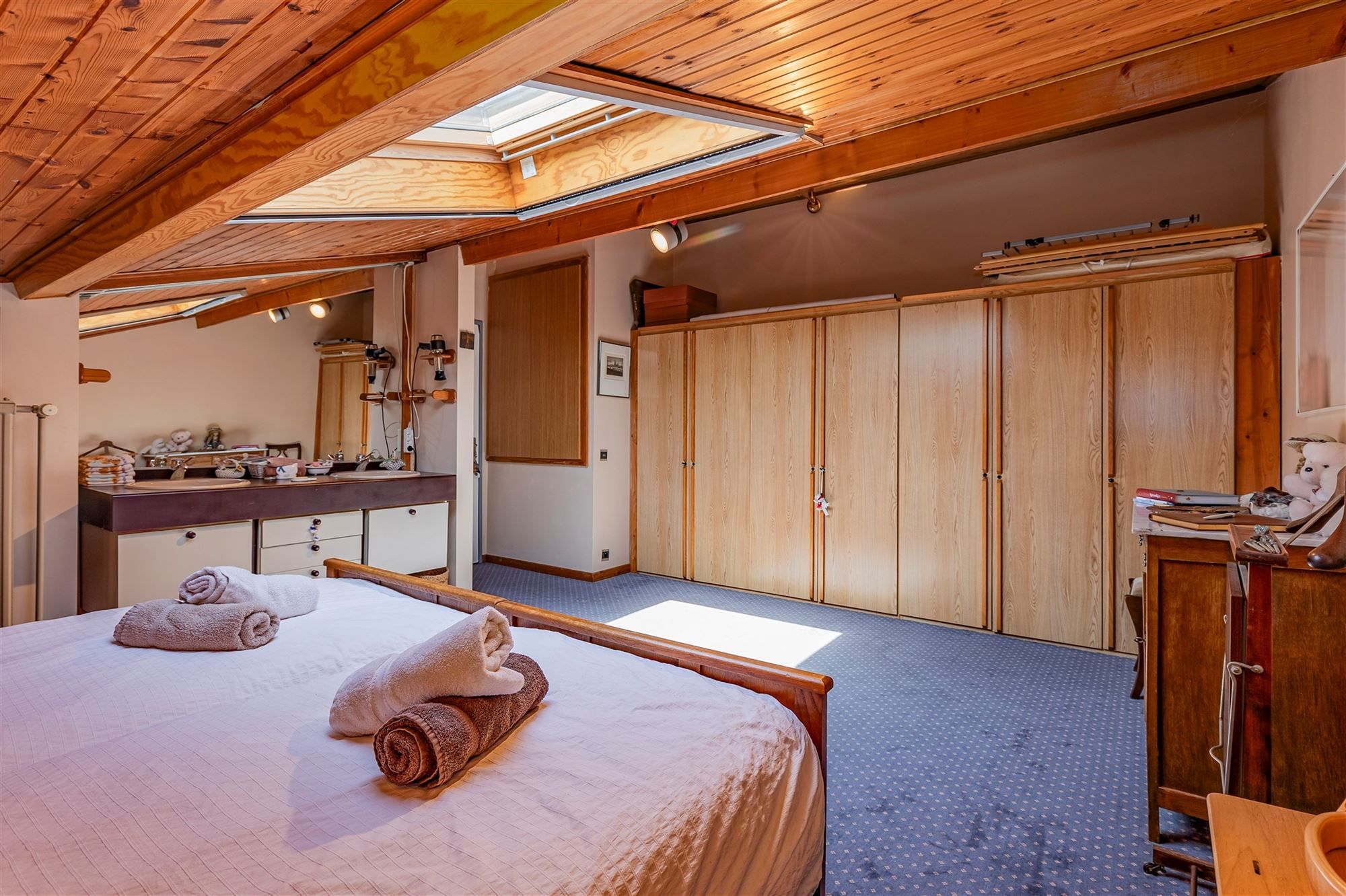Ruime villa met 5 slpks en 3 bdks op een preceel van 2128m² foto 24