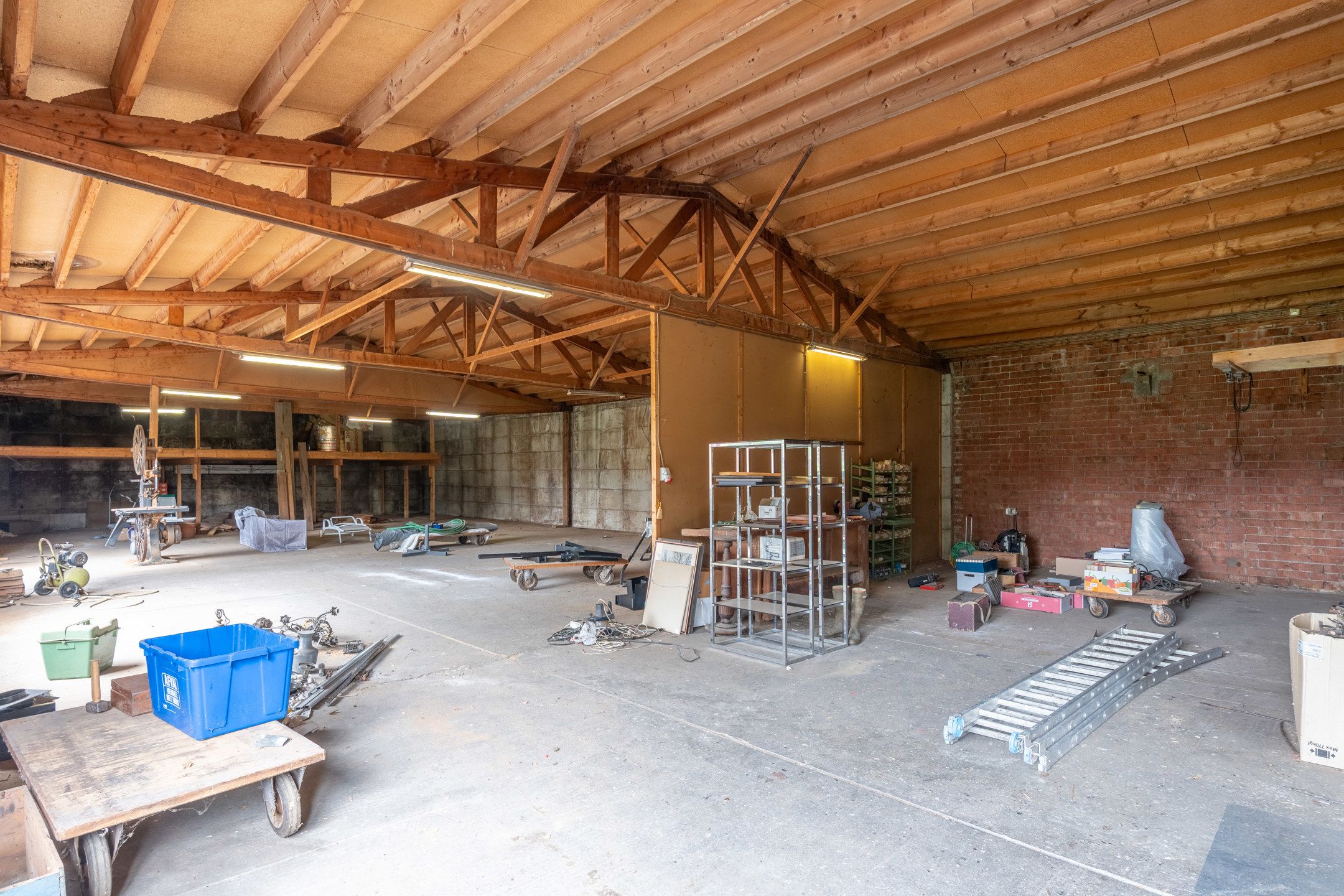Ruime, te renoveren woning met vergund magazijn te Beerse foto 33