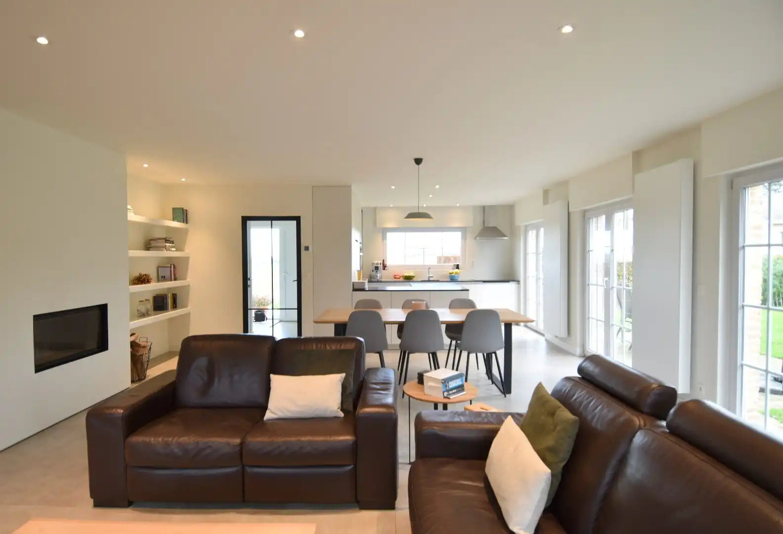 Landelijk gelegen vrijstaande woning met open zicht, verhuur voor korte termijn foto 3