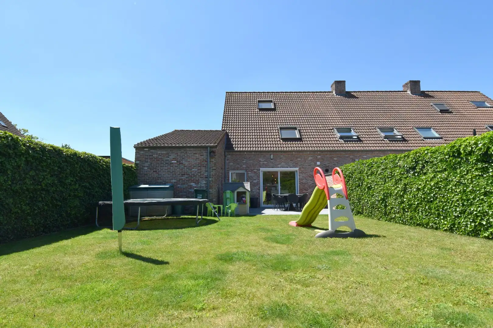 Instapklare gezinswoning met rustige ligging te Kortrijk foto 18
