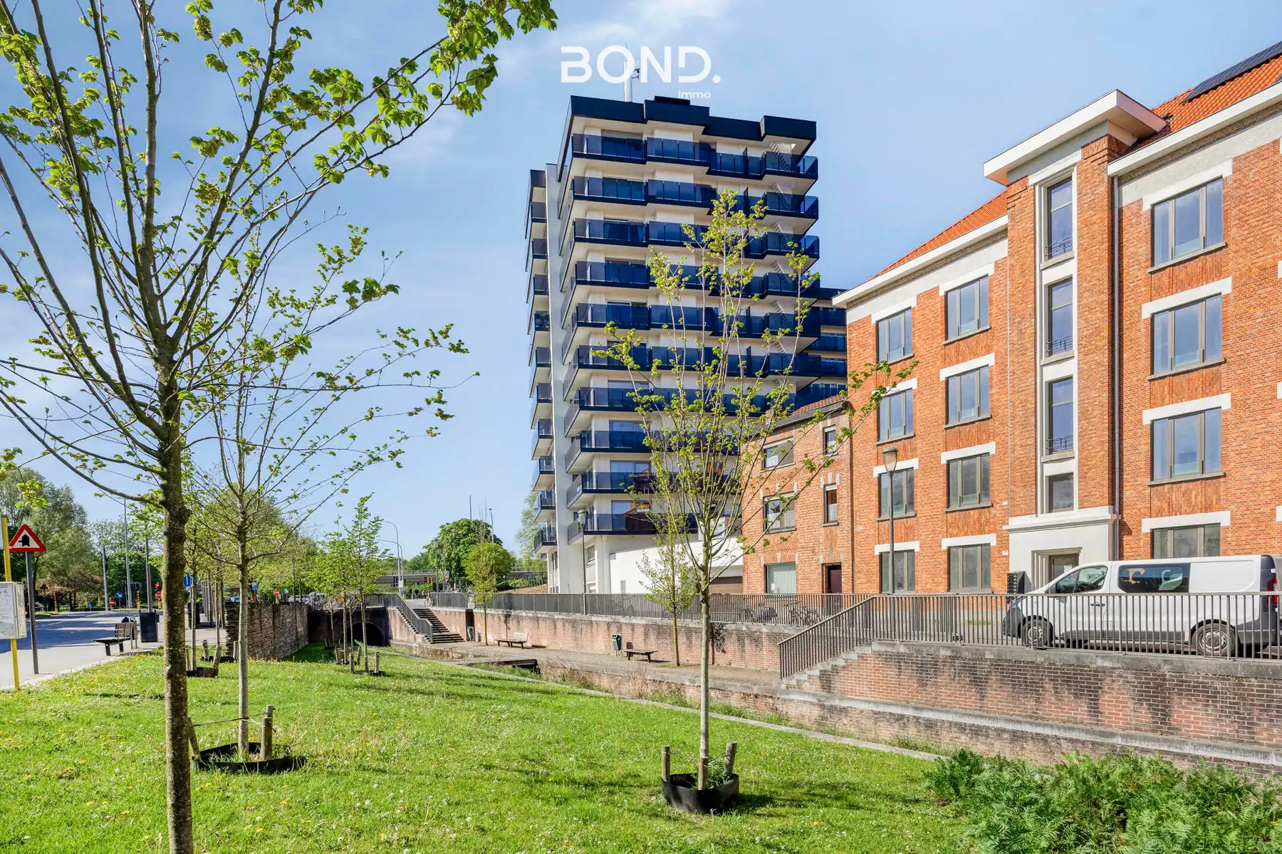 Instapklaar appartement met 3 kamers, parking en terras foto 21