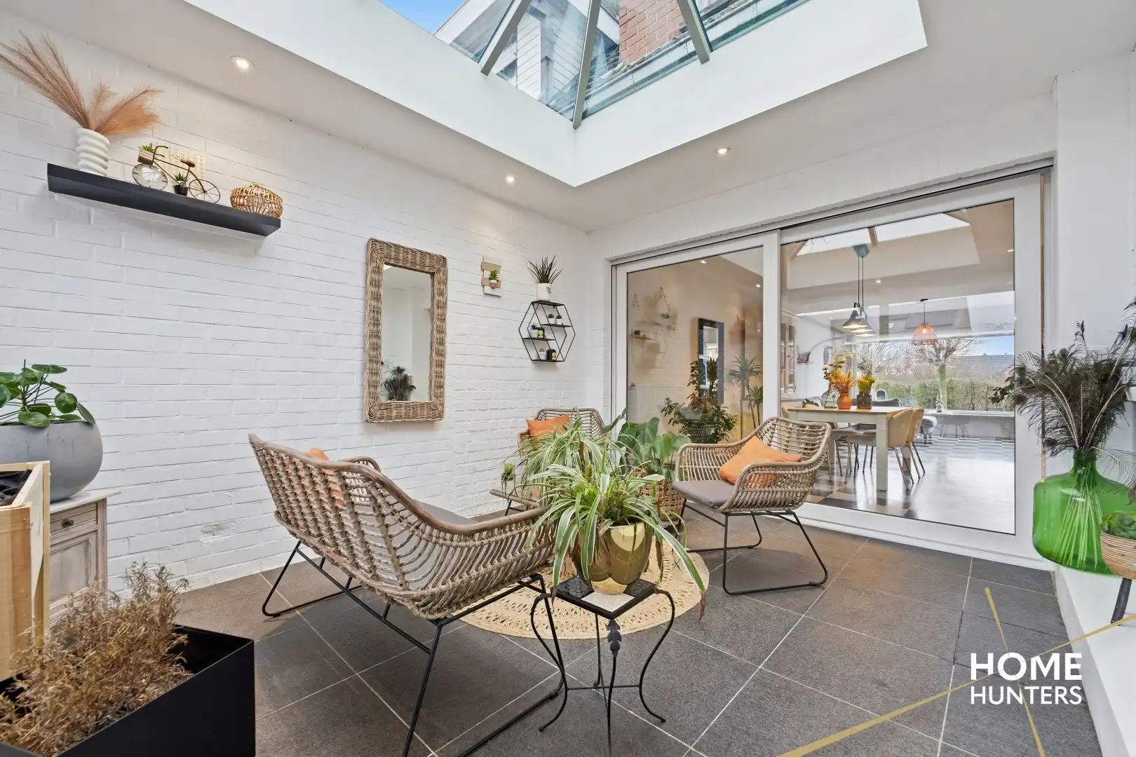 Verrassend ruime woning op een rustige ligging in Ieper met 5 slaapkamers en een oprit foto 17