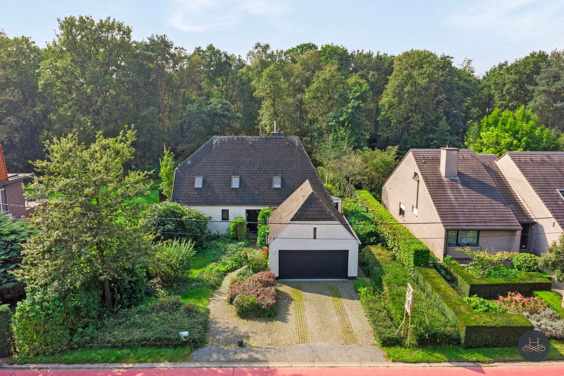 Ruime villa gelegen in een rustige groene straat te Bonheiden foto 2