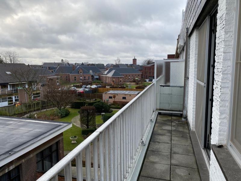 Ruim (±100m²) app met 2 slpk en autostaanplaats in hartje Geel foto 14
