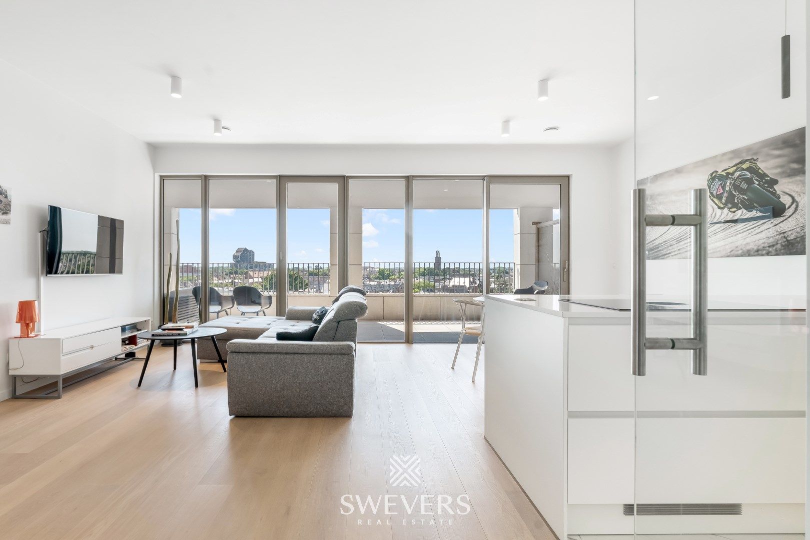 Luxueus instapklaar appartement met twee terrassen én parkeergarage in Quartier Blue foto 3