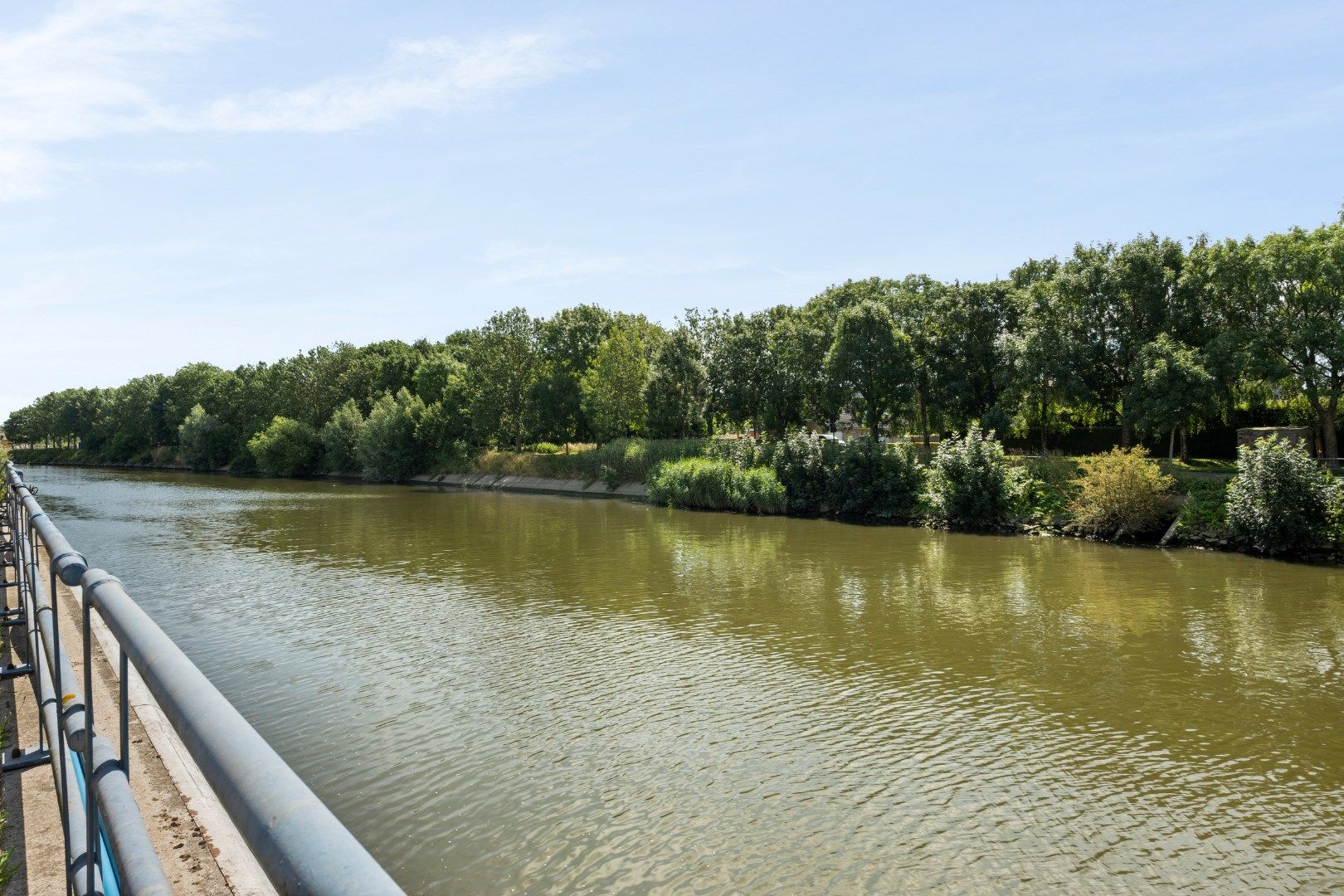 Instapklare/op te frissen woning aan de Leie foto 17