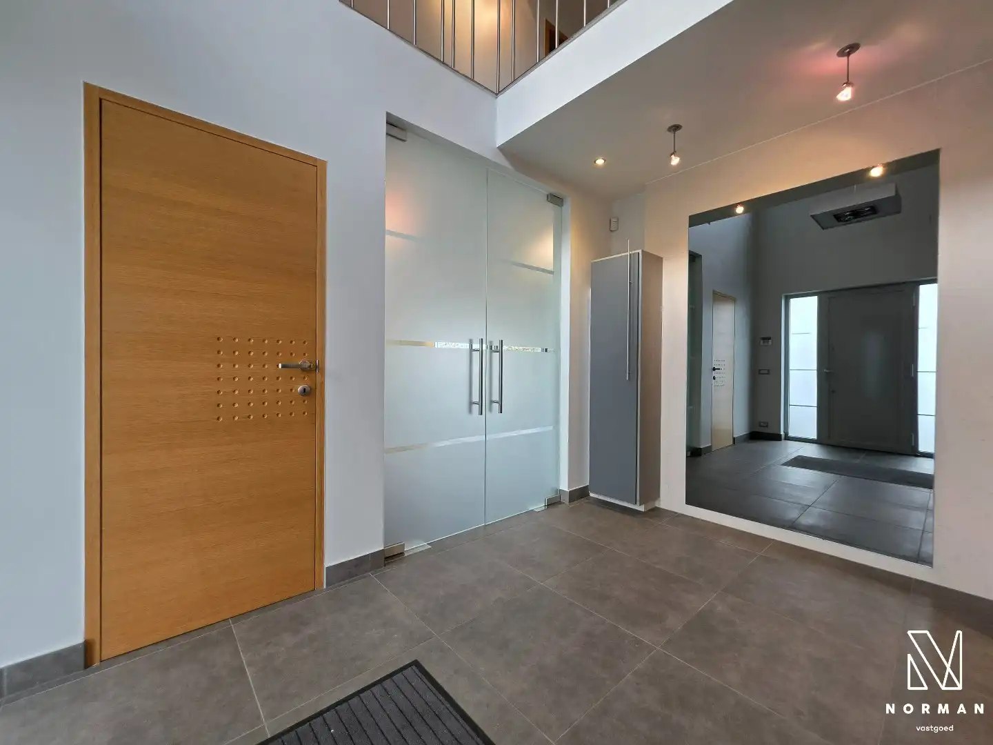 Prachtig domein met luxueuze instapklare villa, grote tuin en landbouwgrond in Hulste foto 10