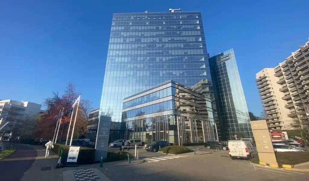 VERZICHT - Gerenoveerde kantoren te huur in Antwerpen foto {{pictureIndex}}