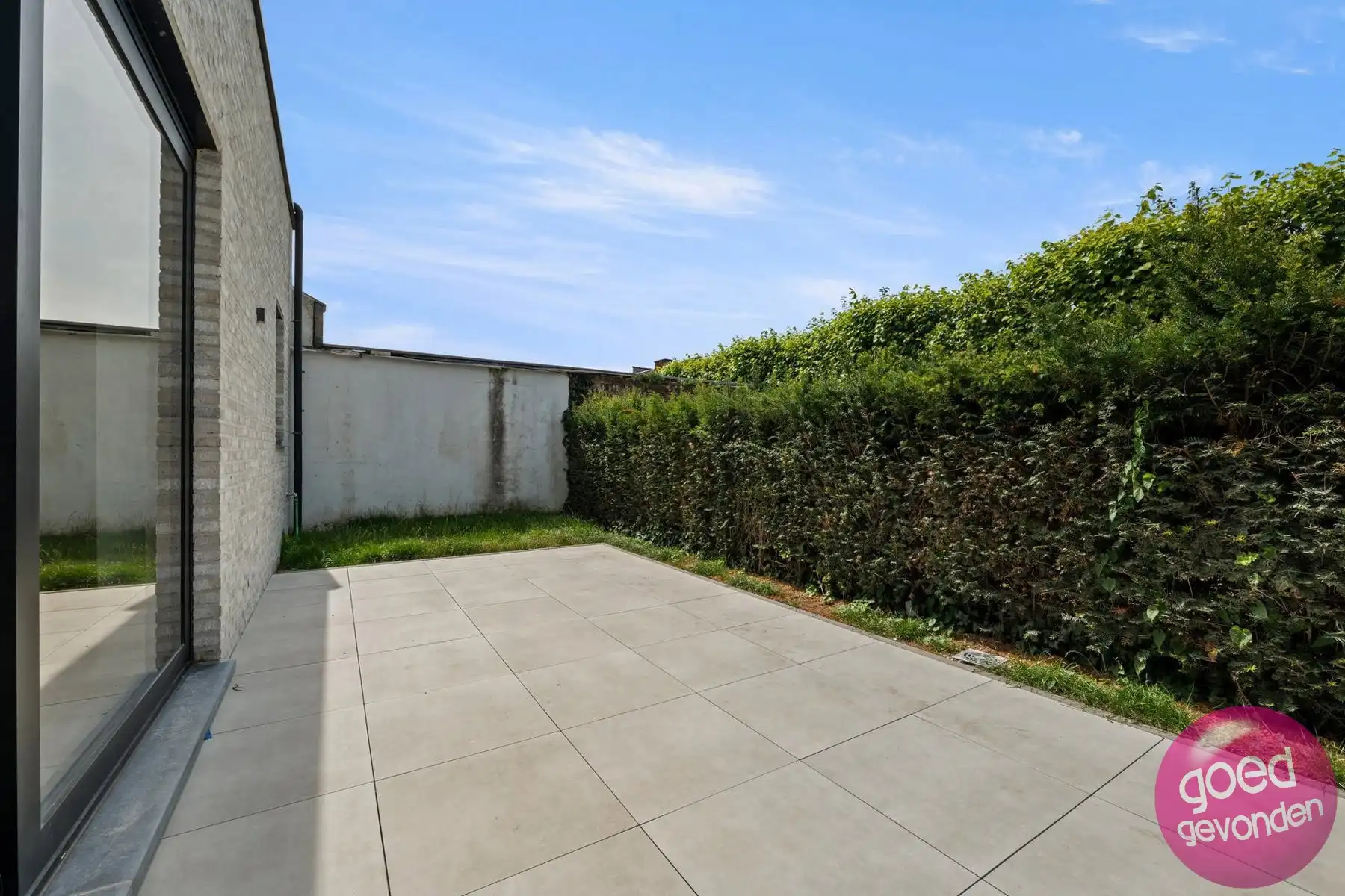 NIEUW APP - 1of2 SLK - TERRAS - KELDER - CENTRUM - GEEN BTW foto 7