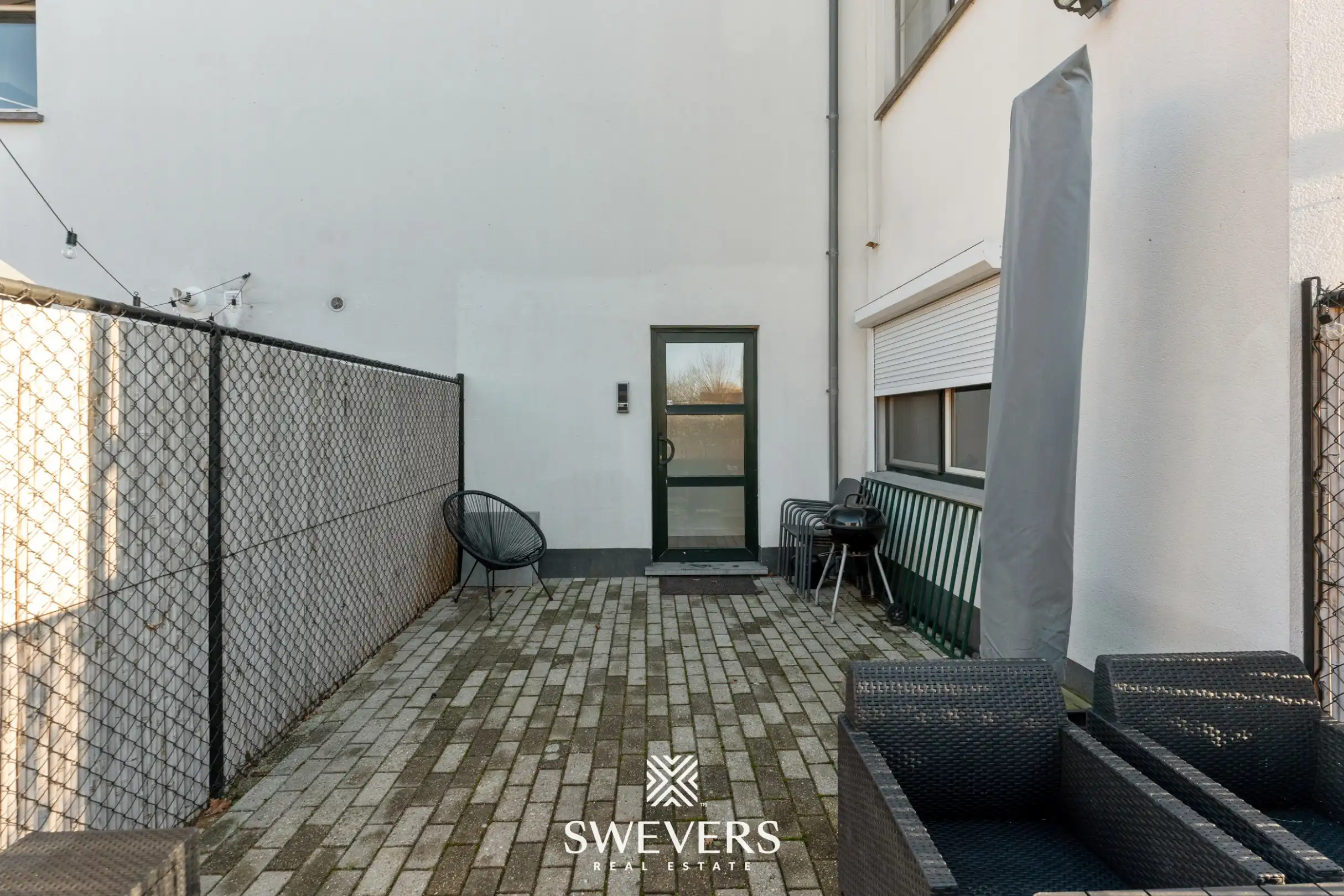 Gerenoveerd appartement met terras op topligging in Diepenbeek foto 23