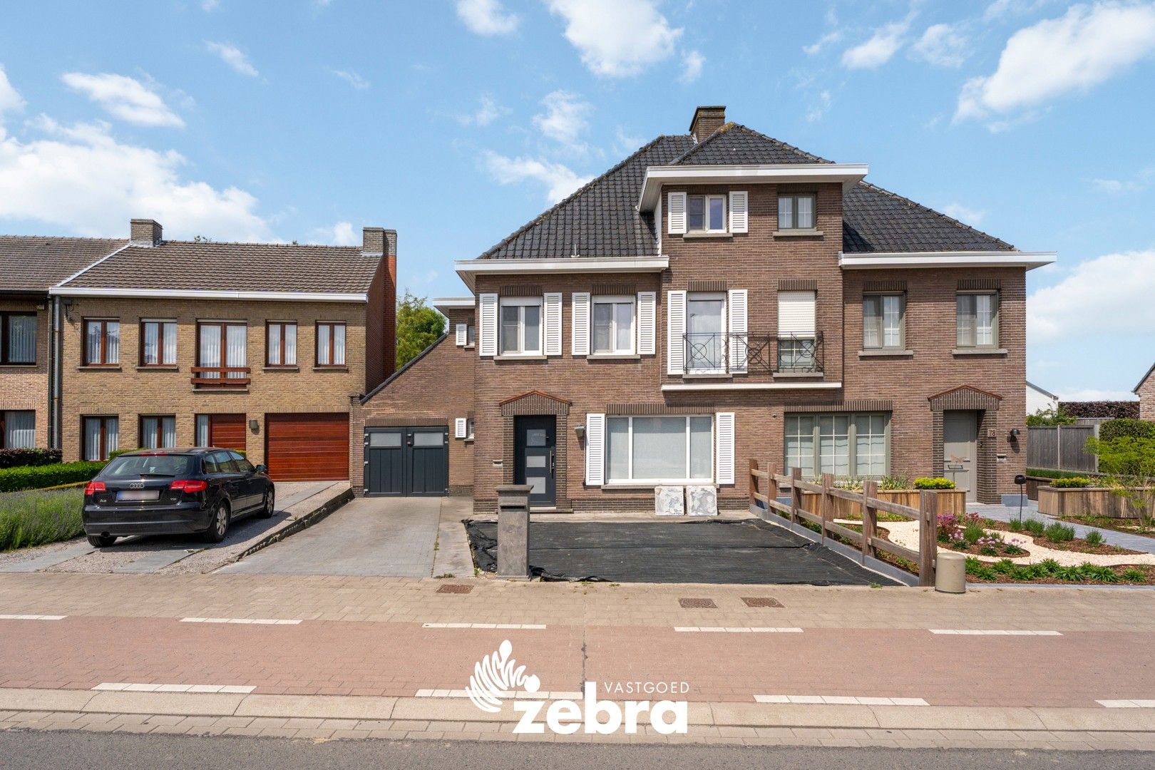 Hoofdfoto van de publicatie: Ruime licht op te frissen woning met drie slaapkamers te Tielt!