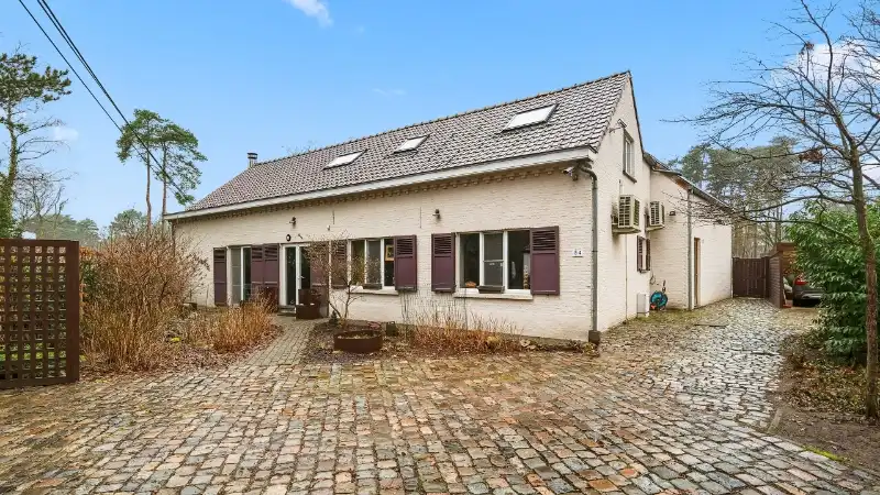 Landhuis van 269m² op 15 are met praktijkruimte/kantoor of kangoeroewoning foto 34