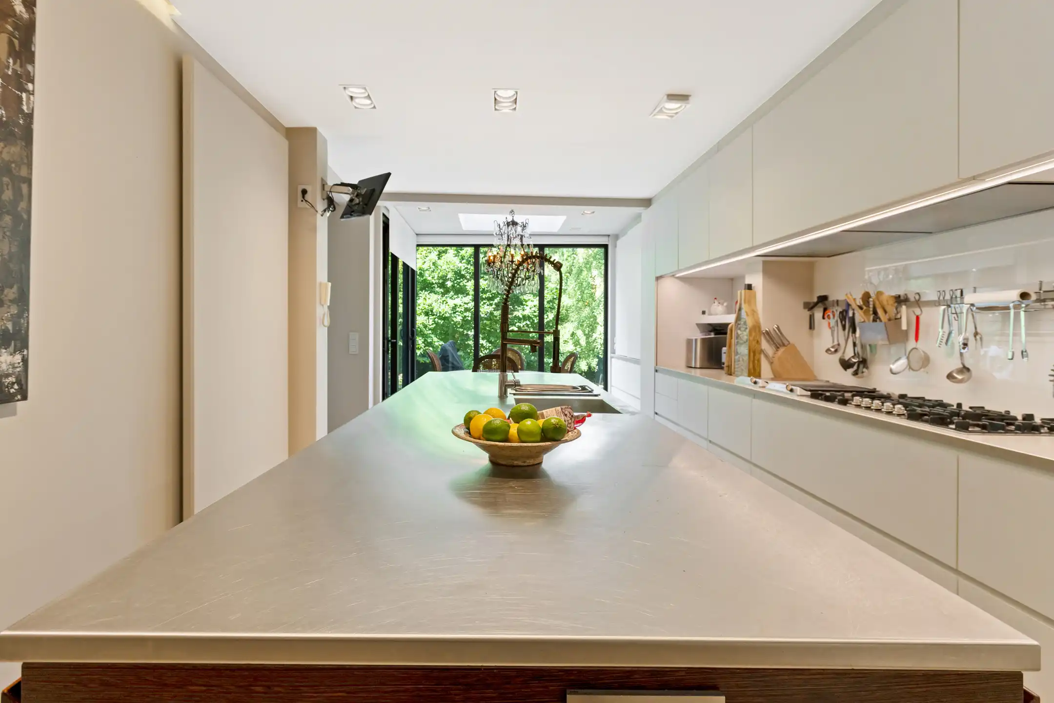 Duplex met zwembad en tuin op uitstekende locatie in Berchem foto 13