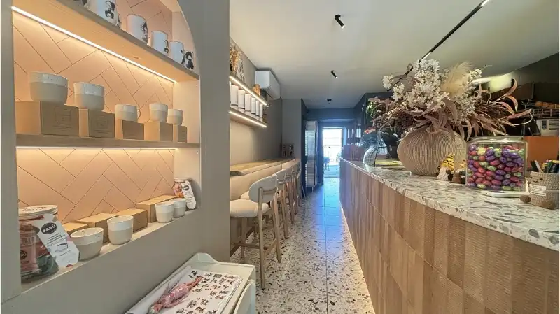 Overname instapklare ontbijt- lunchzaak in Sijsele Damme foto 6