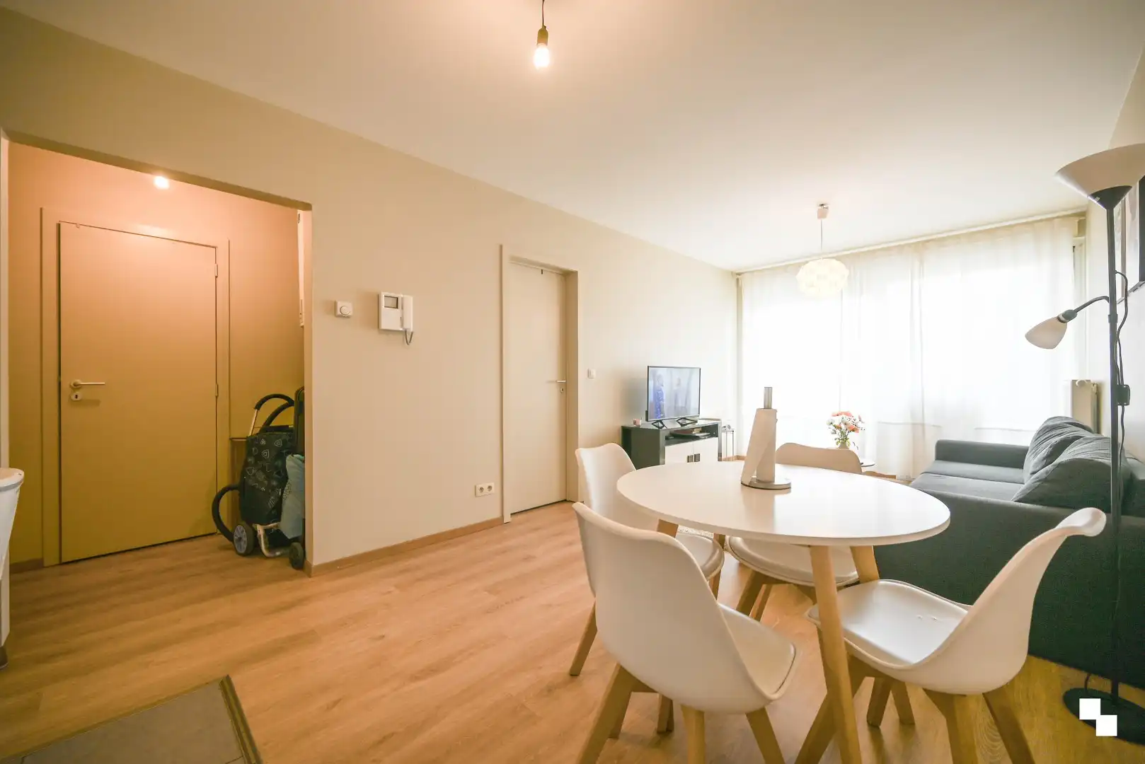 éénslaapkamerappartement in centrum Waregem foto 4