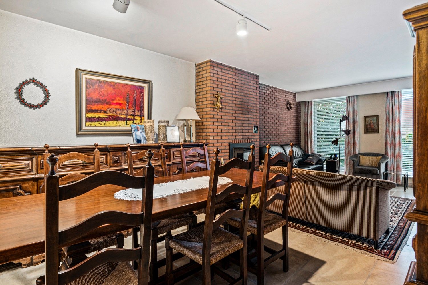 Ruime halfopen bebouwing met garages op uitstekende ligging foto 5