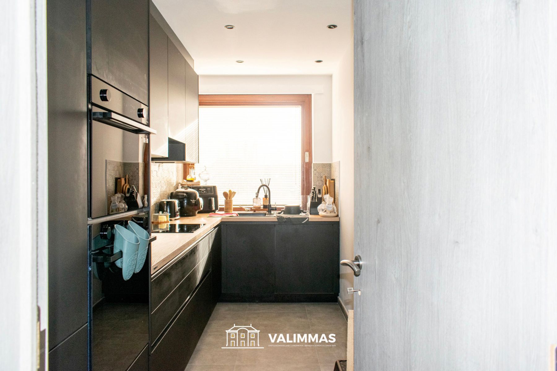 Mooi hoekappartement met 2x terras, kelder & event. garage foto 6