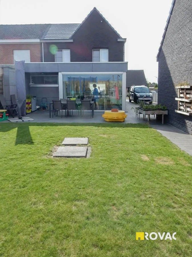 Recent gerenoveerde en rustig gelegen halfopen woning met tuin en garage foto 15