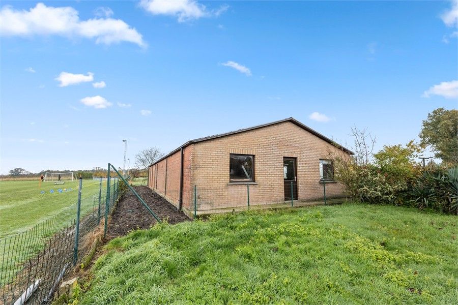 RUIME GEZINSWONING BOORDEVOL POTENTIEEL IN NIEUWERKERKEN foto 29