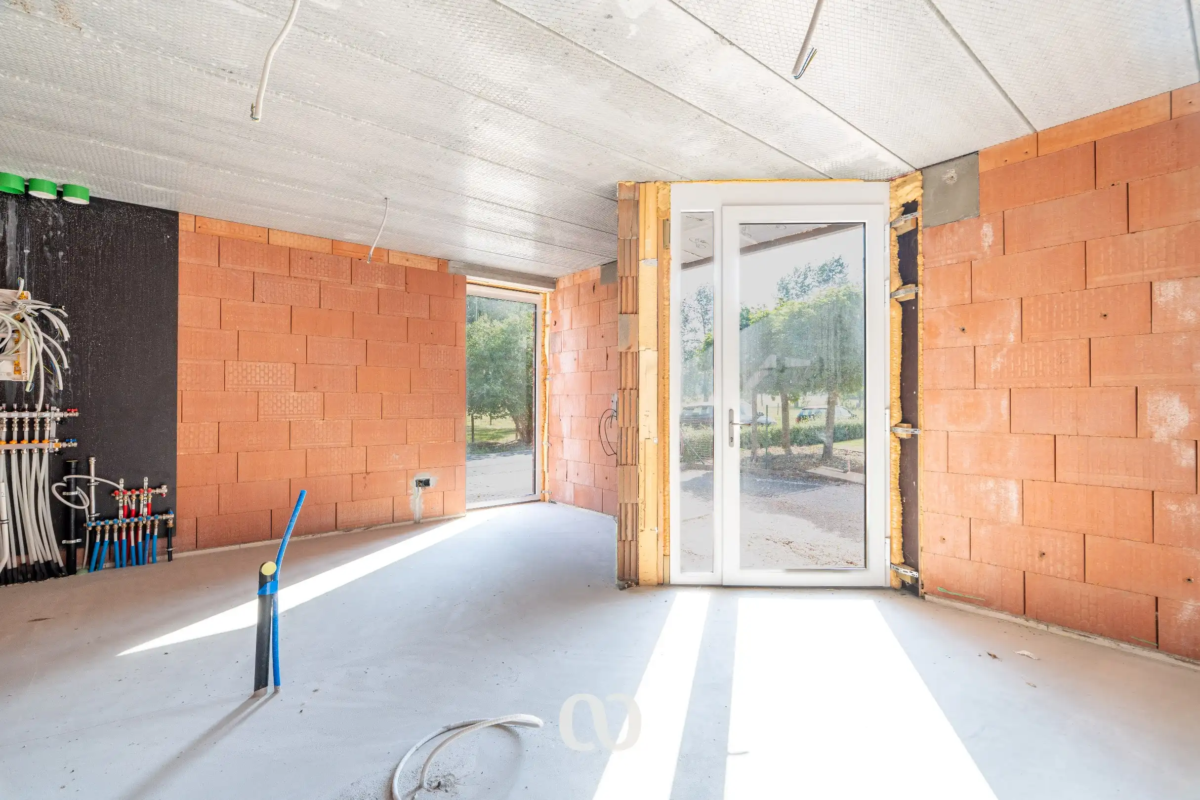 Ruime casco woning met tal van mogelijkheden! foto 8