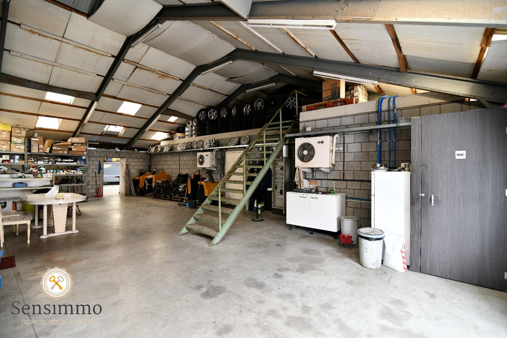 Tankstation met winkel, onderhoudsgarage op grens Genk-Zutendaal foto 6