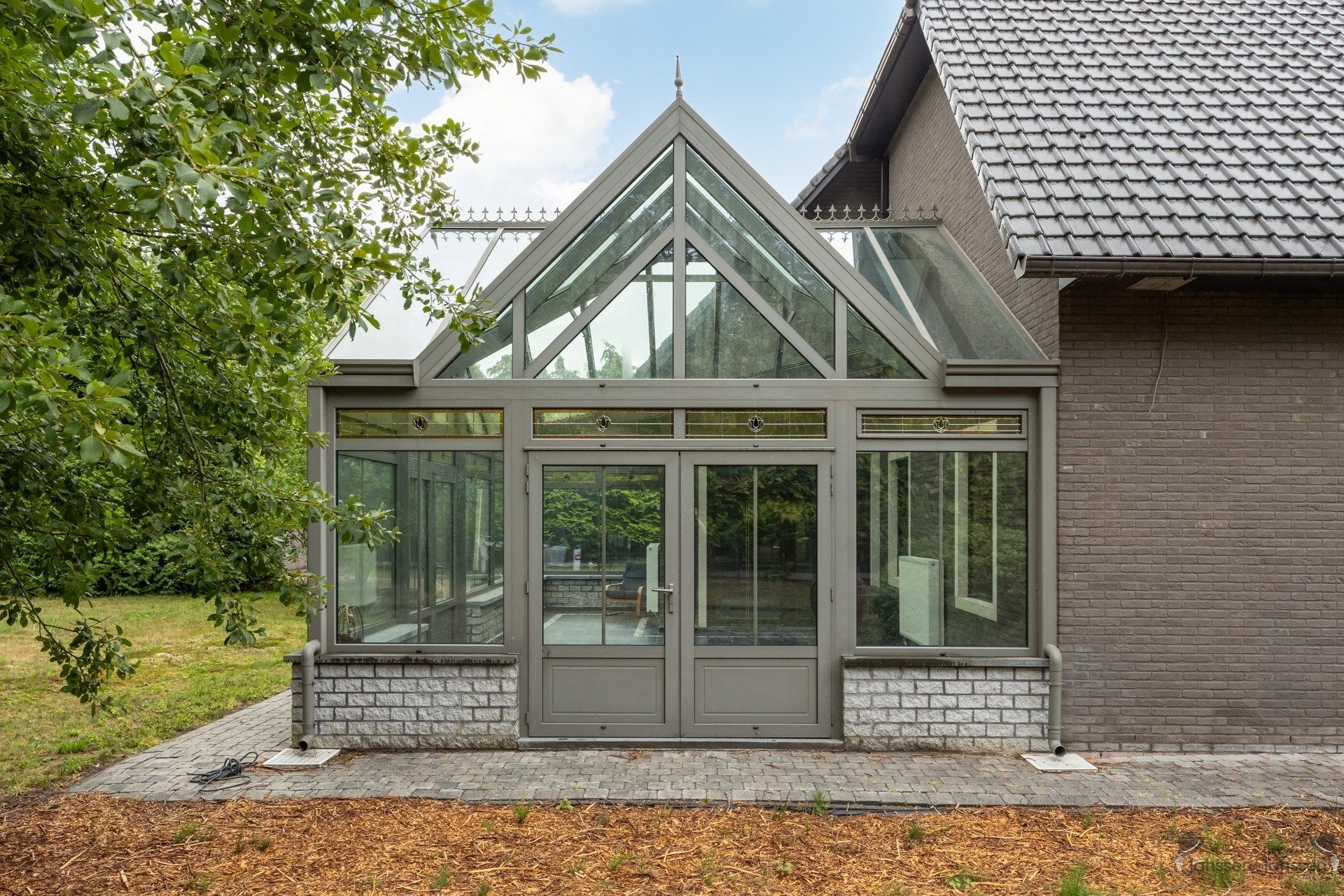 Villa met prachtige uitbouw op een zonovergoten perceel van 3.075 m². foto 26