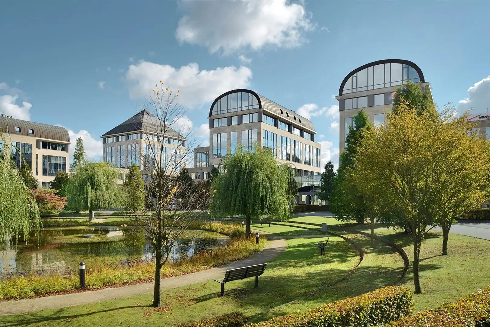 PARK LANE - 8 kantoorgebouwen: beschikbaarheid vanaf 100m² foto {{pictureIndex}}