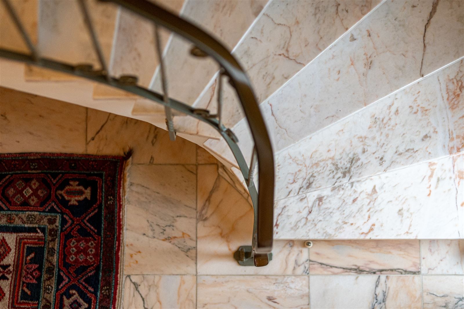 Polyvalente villa met  zeer grote loods foto 15