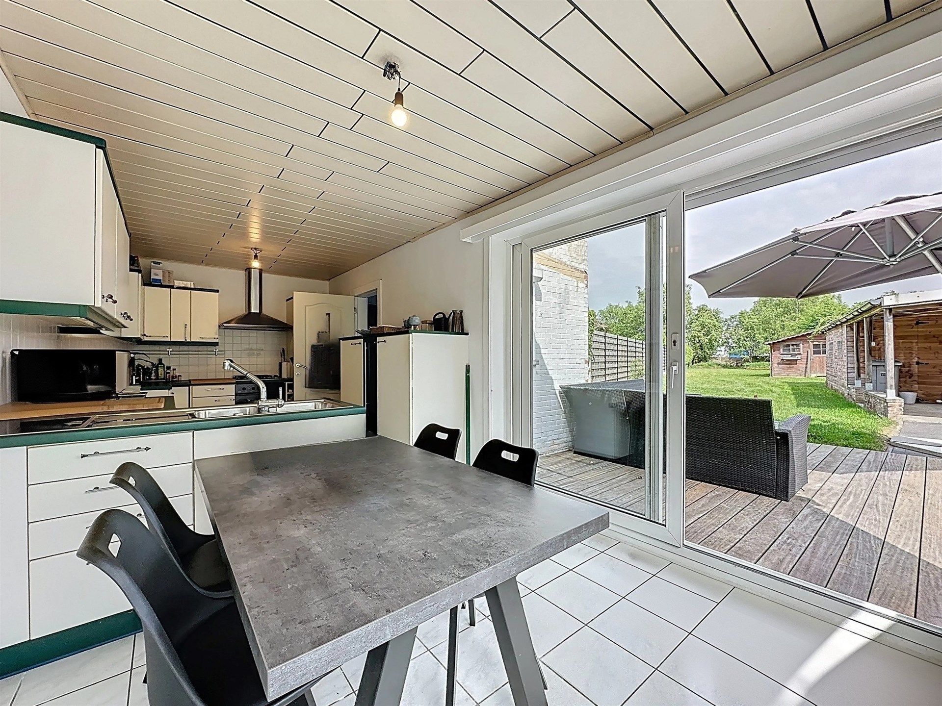 Prachtige gezinswoning met 4 slaapkamers, 2 badkamers op een perceel van 760m²! foto 10