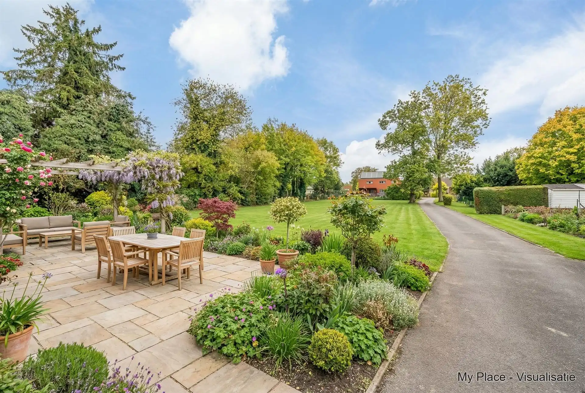 Woning met handelsgedeelte en opslagplaats. foto 7