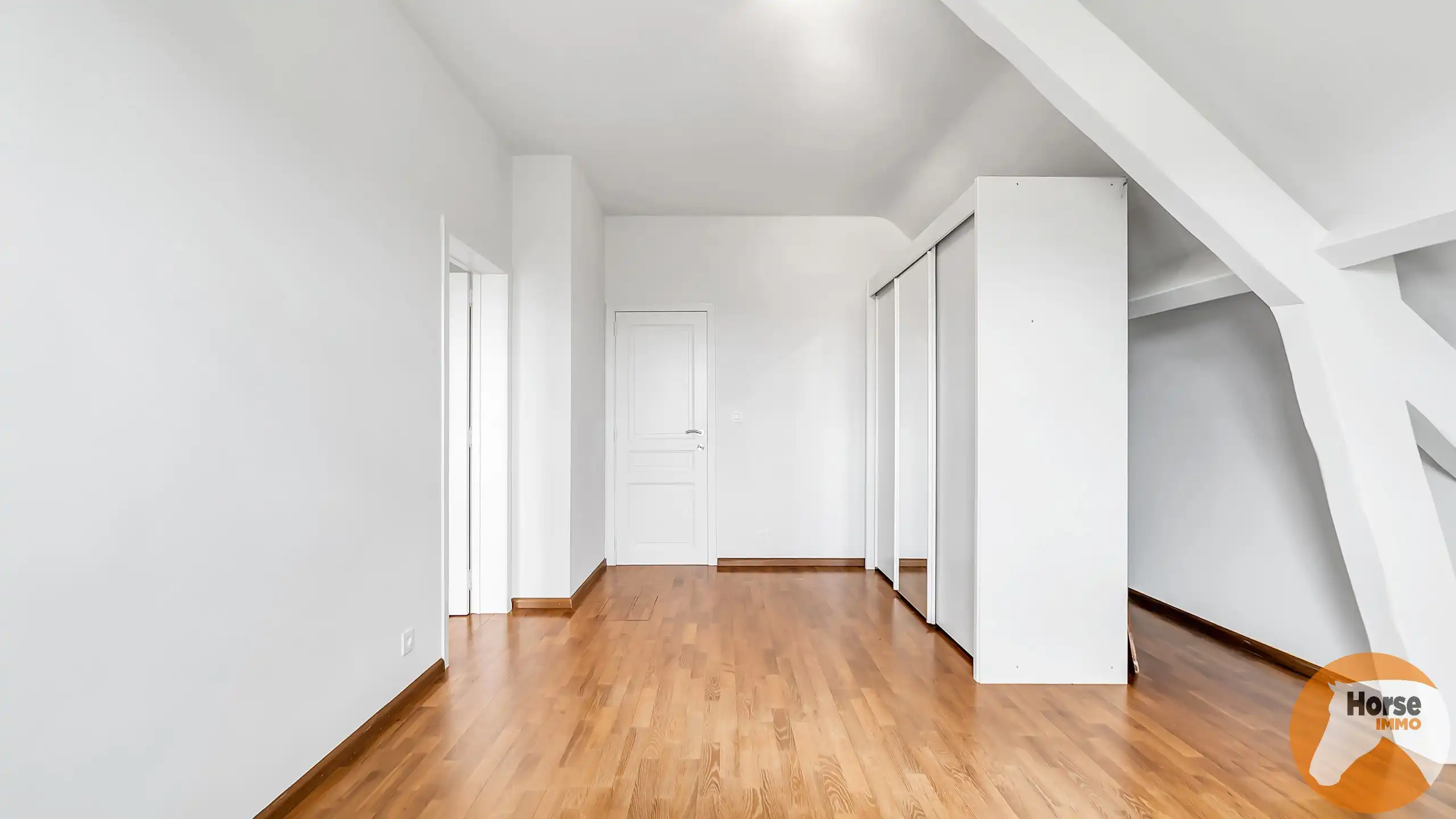 MEISE  – Landelijke woning met 3 loodsen op prachtig perceel foto 22