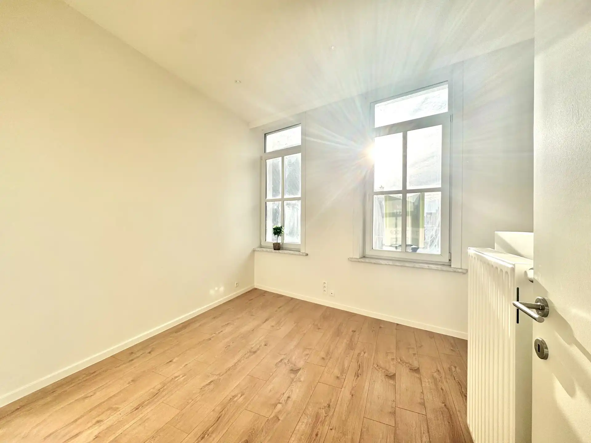 VOLLEDIG GERONOVEERDE WONING | 3 KAMERS | EPC B foto 19