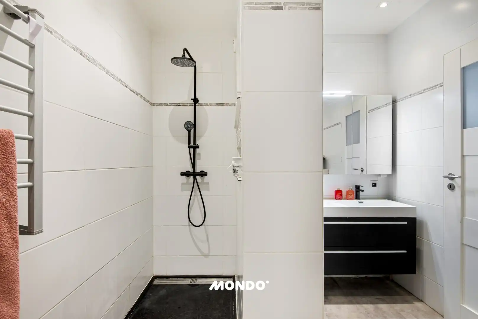 Gerenoveerde en instapklare woning! foto 13