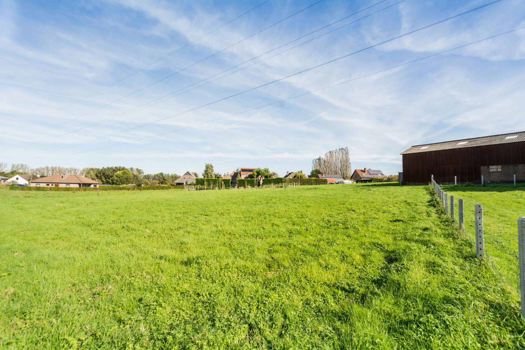 Heel rustig gelegen bouwgrond voor een alleenstaande villa foto 5