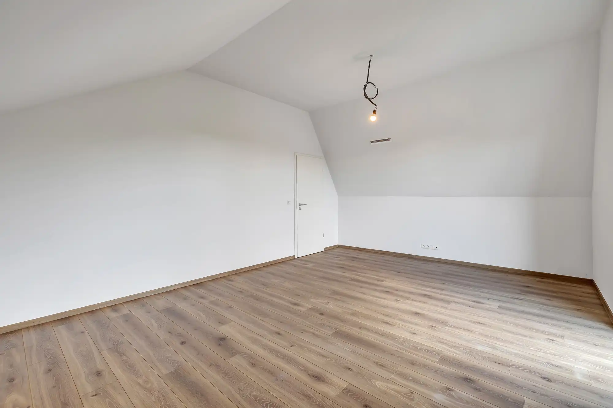 Instapklare nieuwbouwwoning met 5 slaapkamers foto 23