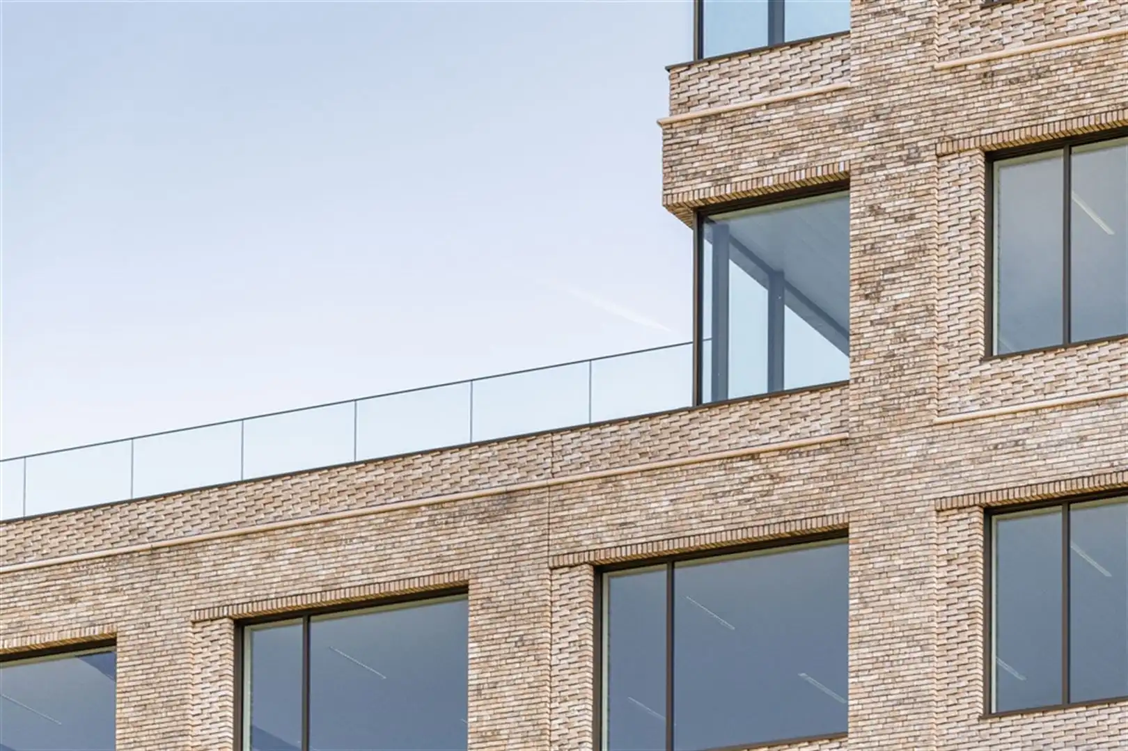 Prestigieus kantoorgebouw - oppervlaktes van 338m² tot 5760m² foto 4