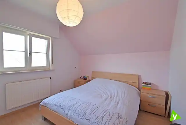 Ruime gezinswoning gelegen met tuin net buiten het centrum van Eeklo! foto 11