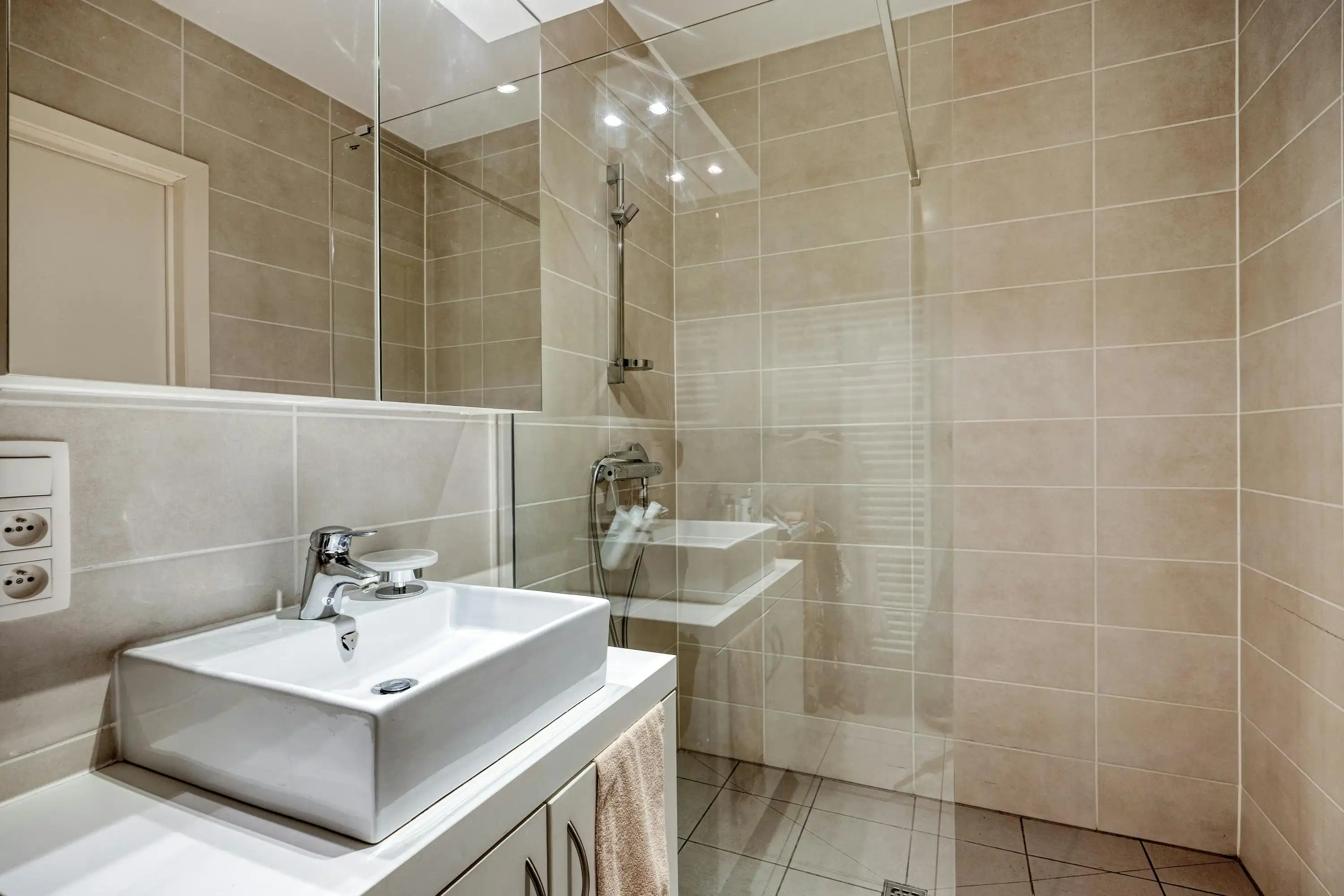 Gelijkvloers appartement met 2 slaapkamers te koop in Bassevelde foto 10