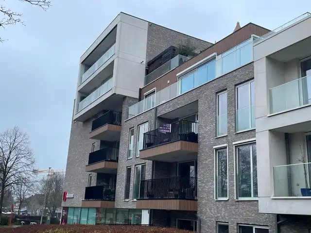 Centraal gelegen instapklaar en energiezuinig appartement met parking foto 14