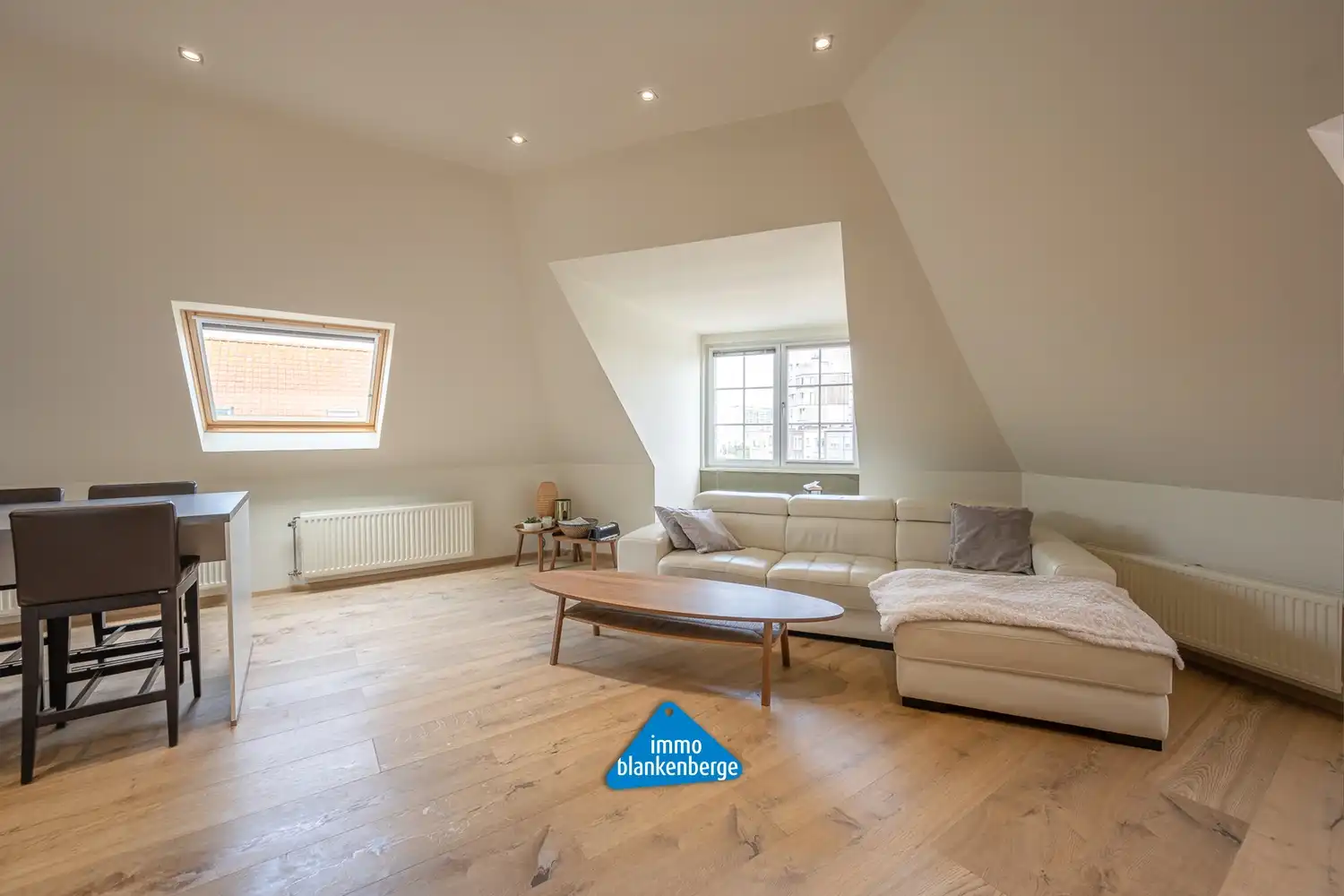 Stijlvol 1-Slaapkamerappartement met Moderne Keuken nabij de Haven van Blankenberge foto 2