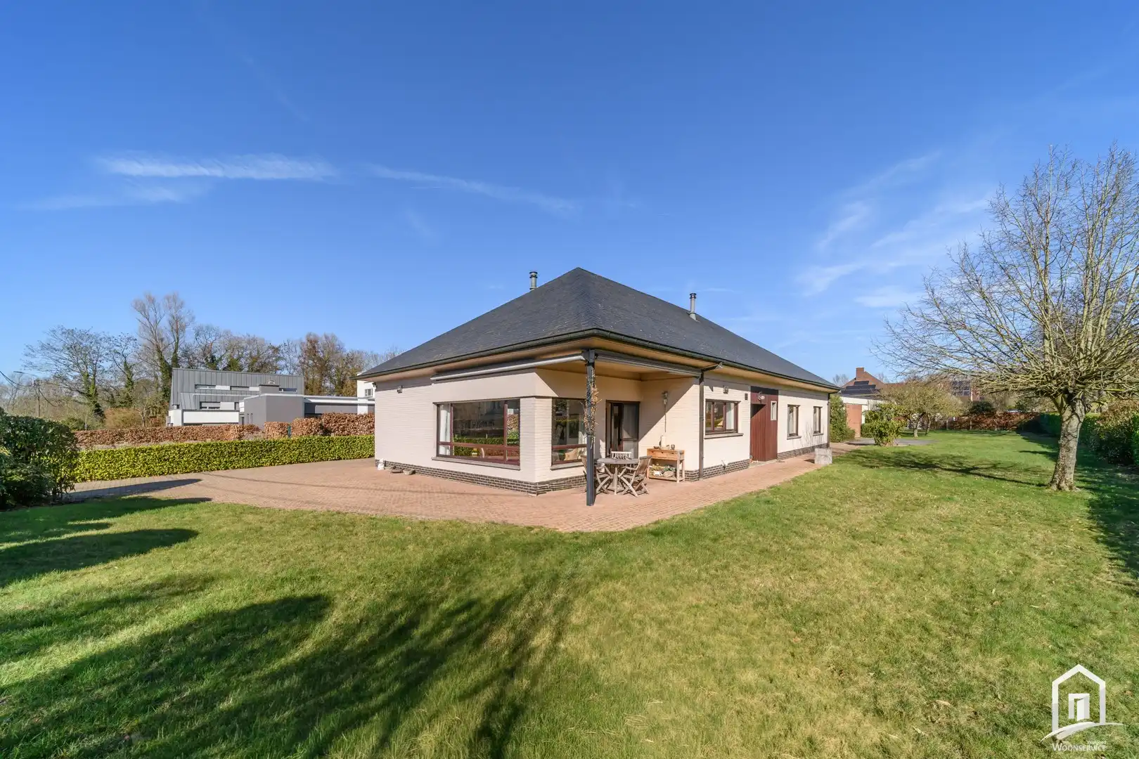 Stijlvolle villa in residentiële buurt. foto 2