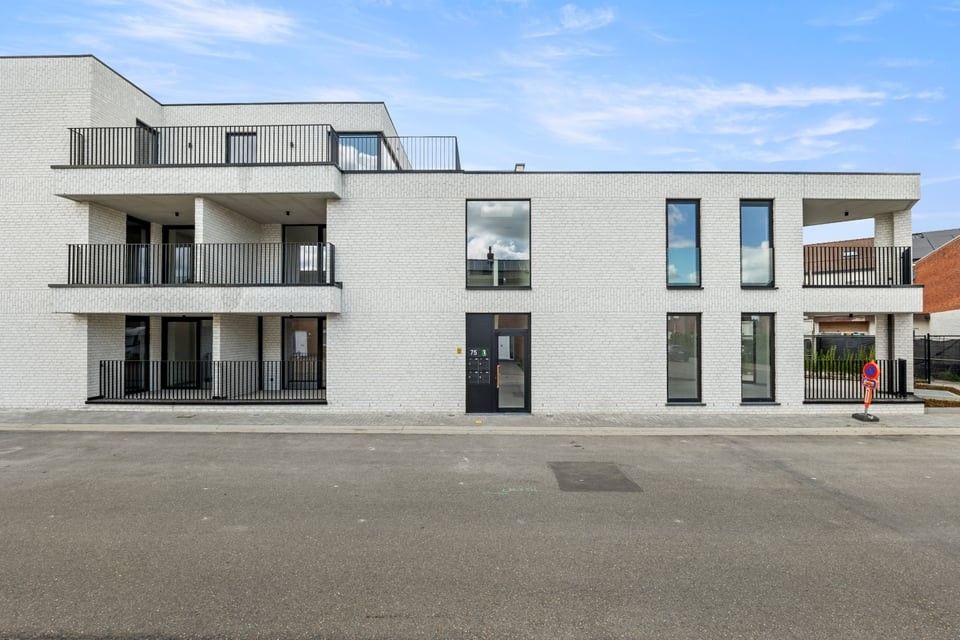 NIEUWBOUWAPPARTEMENT MET ONDERGRONDSE STAANPLAATS TE HUUR IN SINT-TRUIDEN foto 2