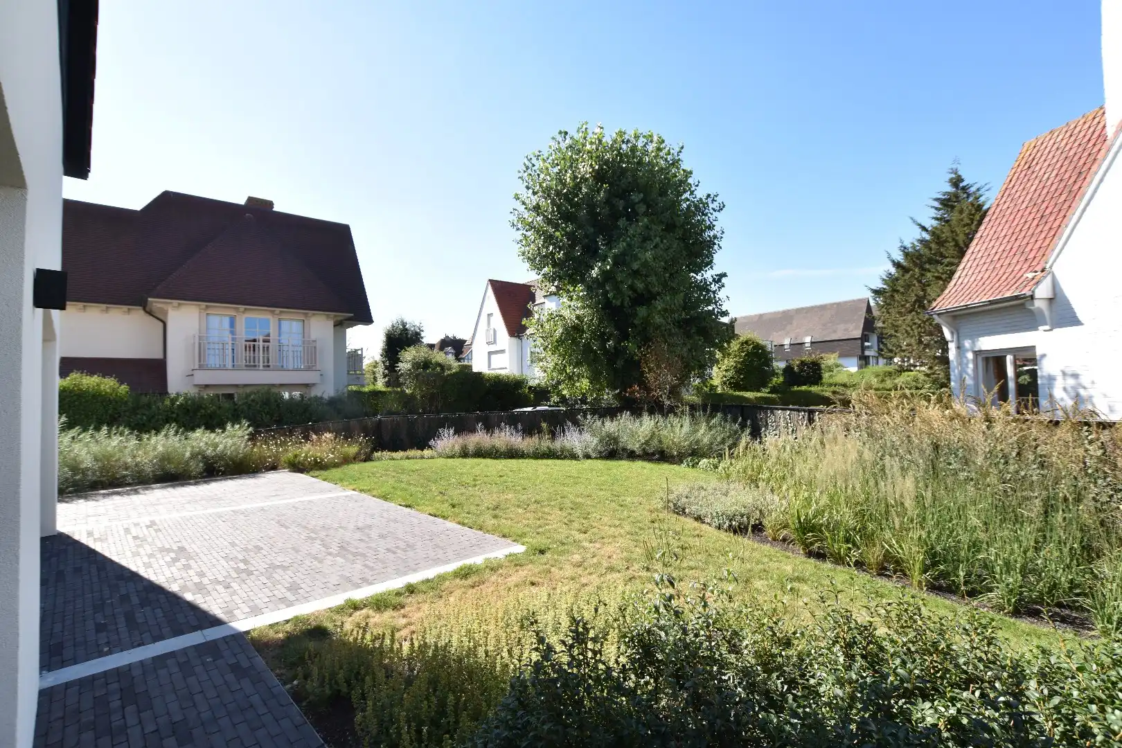 Charmante gerenoveerde villa verscholen in een paadje van het Zoute foto 4