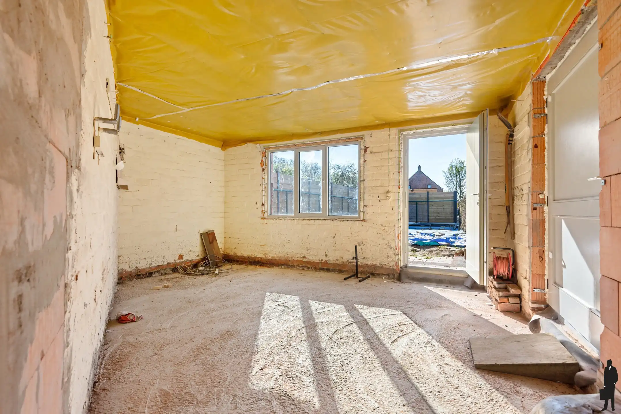 Af te werken woning in het centrum van Kontich-Kazerne foto 13