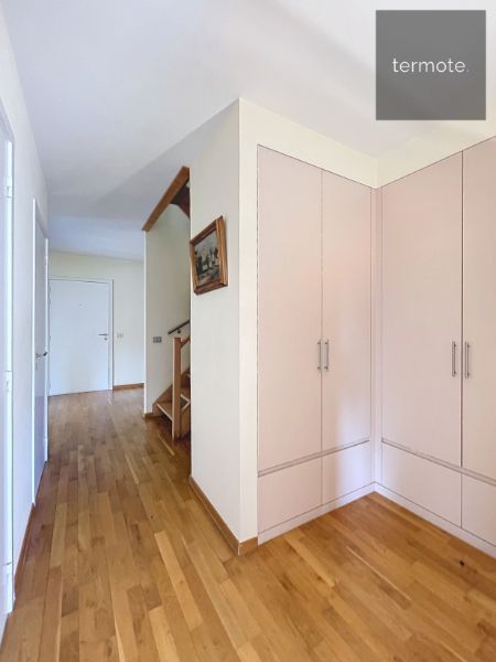 riant appartement 246m² foto 4